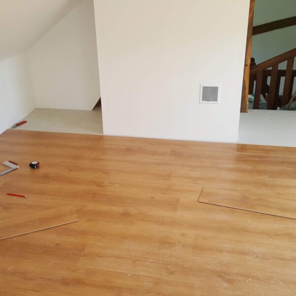 Travaux de rénovation - Pose de parquet flottant