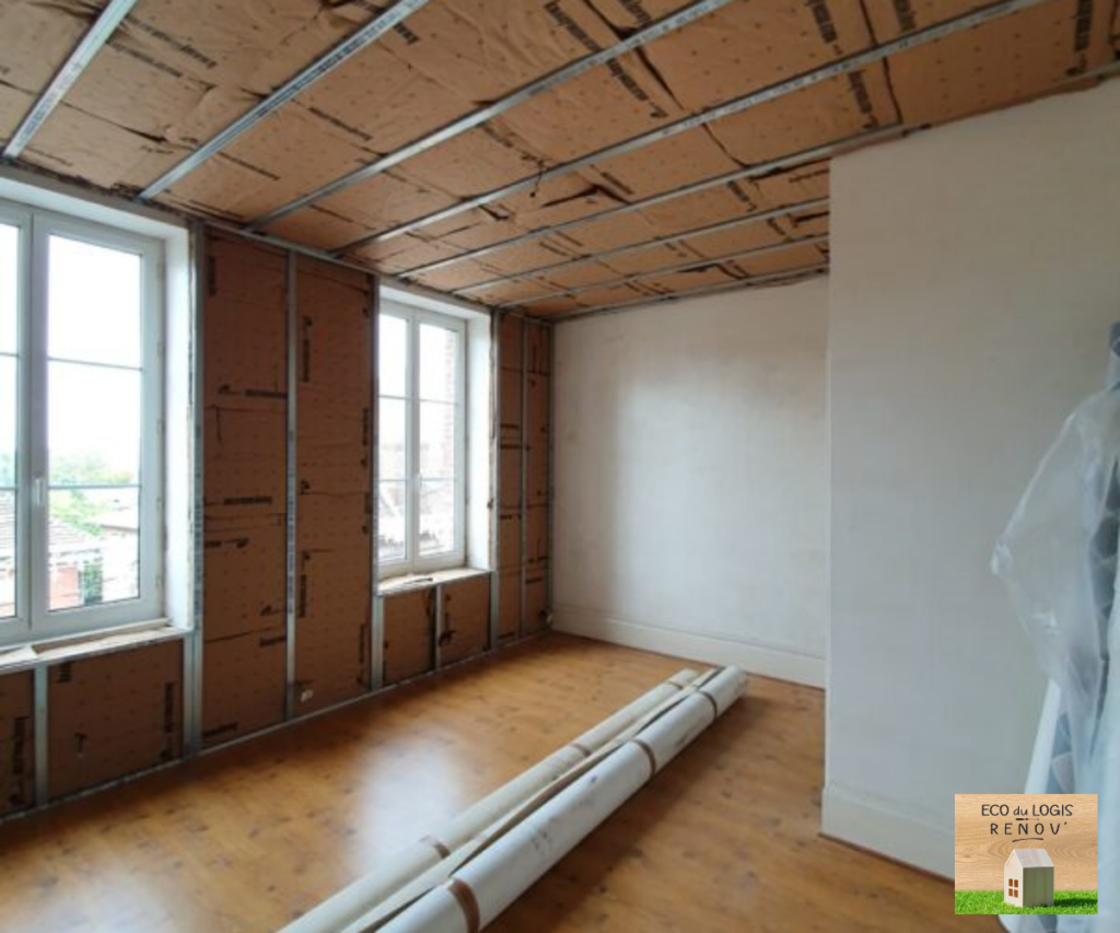 Isolation d'un logement logement dans un immeuble en rénovation à L'Aigle, réalisé par Jérome Louveau Eco du Logis-Renov