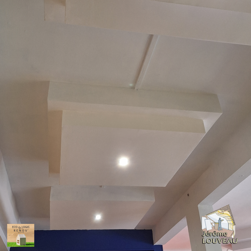 Création faux plafond suspendu pour commerce à Vimoutiers